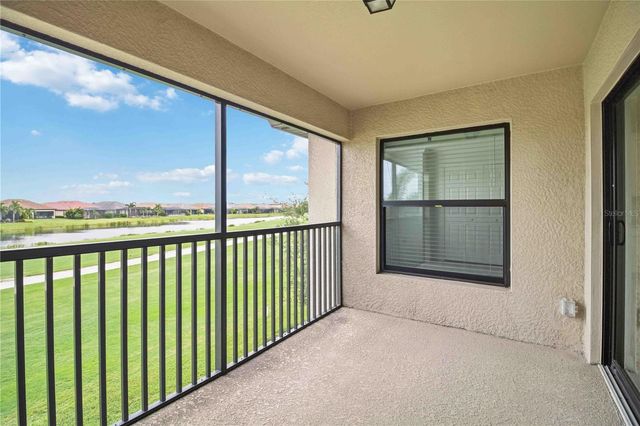 5695 PALMER CIRCLE 203, Bradenton, FL 34211