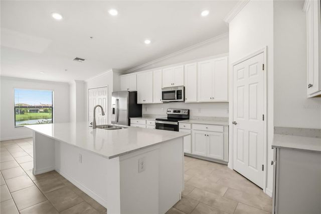 5695 PALMER CIRCLE 203, Bradenton, FL 34211
