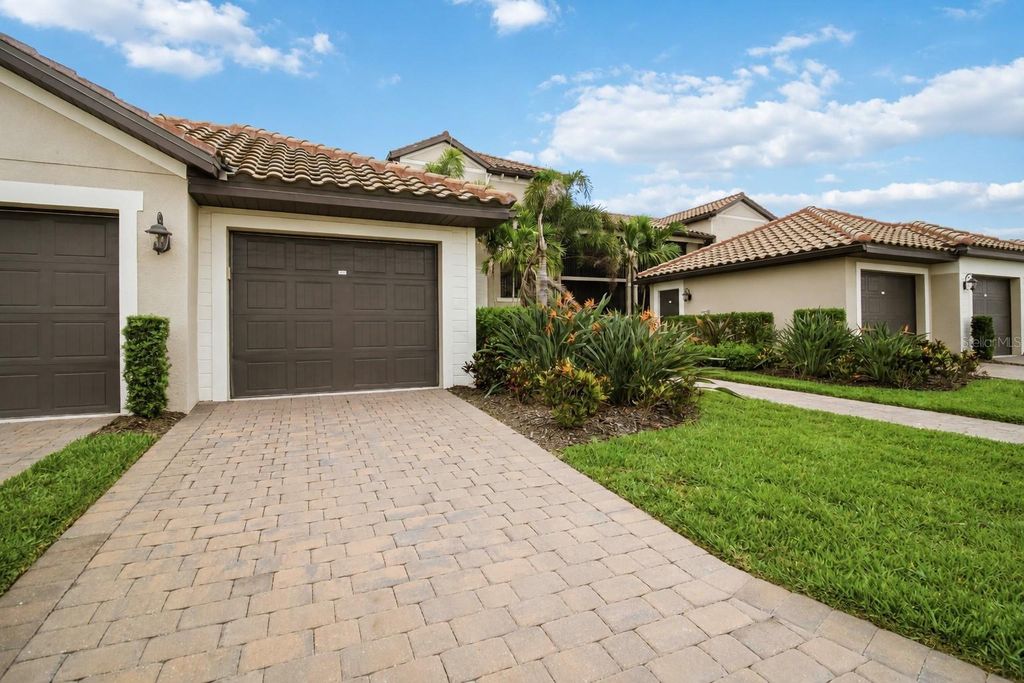 5695 PALMER CIRCLE 203, Bradenton, FL 34211