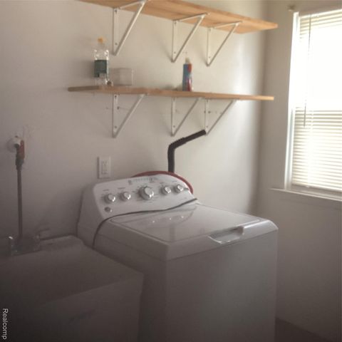 19910 Seminole, Redford Charter Township, MI 48240