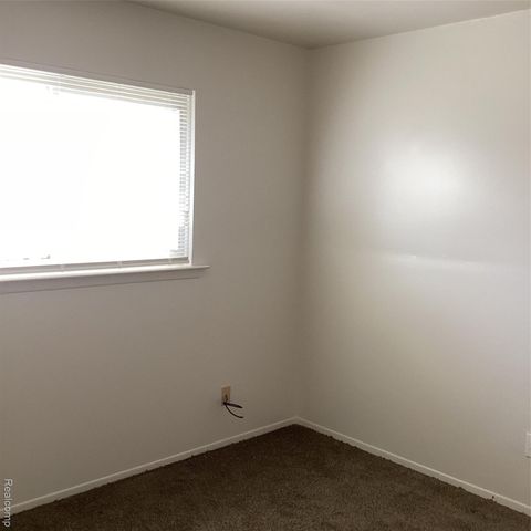 19910 Seminole, Redford Charter Township, MI 48240