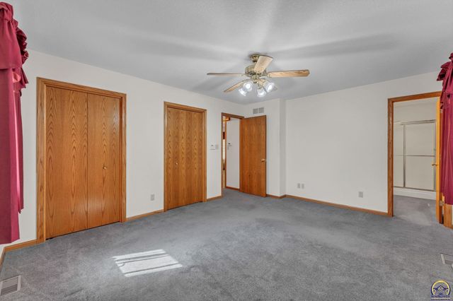 5232 SW 25th TER, Topeka, KS 66614