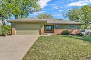 5232 SW 25th TER, Topeka, KS 66614