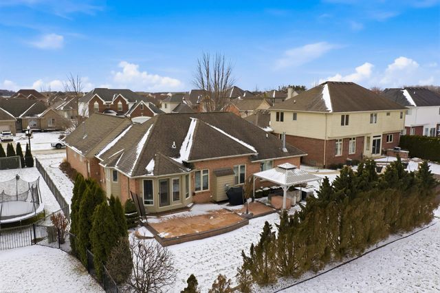 16489 Bishopsgate Drive, Macomb Twp, MI 48044