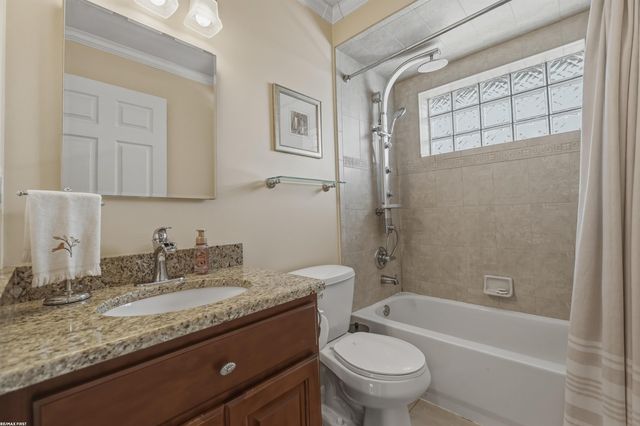 16489 Bishopsgate Drive, Macomb Twp, MI 48044