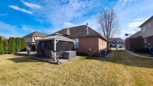 16489 Bishopsgate Drive, Macomb Twp, MI 48044