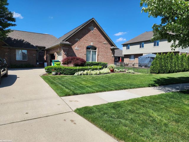 16489 Bishopsgate Drive, Macomb Twp, MI 48044