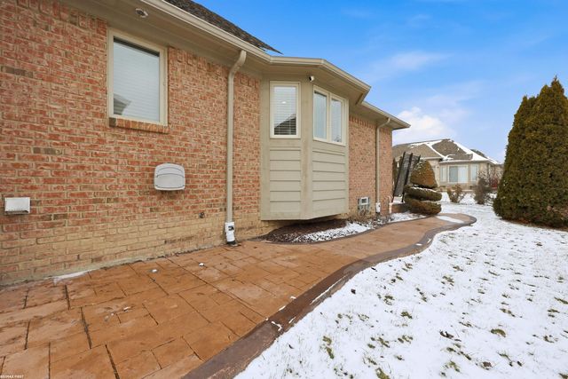 16489 Bishopsgate Drive, Macomb Twp, MI 48044