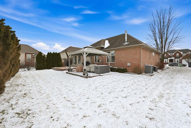 16489 Bishopsgate Drive, Macomb Twp, MI 48044