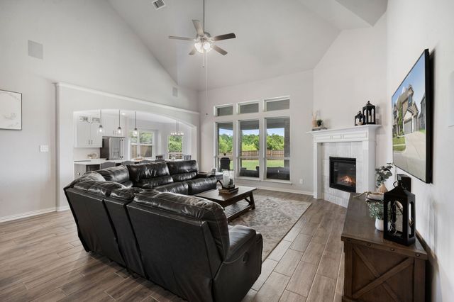 949 Gold Finch Lane, Forney, TX 75126