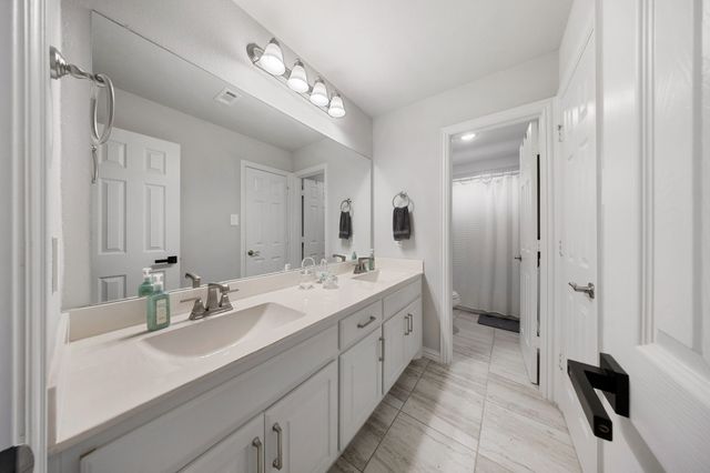949 Gold Finch Lane, Forney, TX 75126