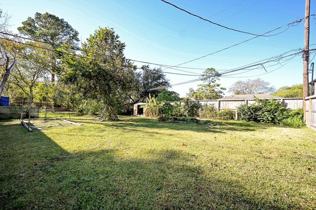 10302 Woodwind Drive, Houston, TX 77025