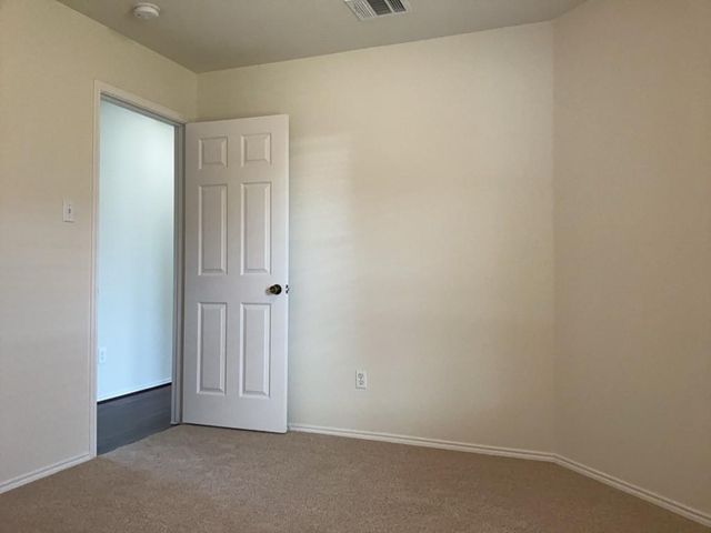 129 Luna Vista DR, Hutto, TX 78634