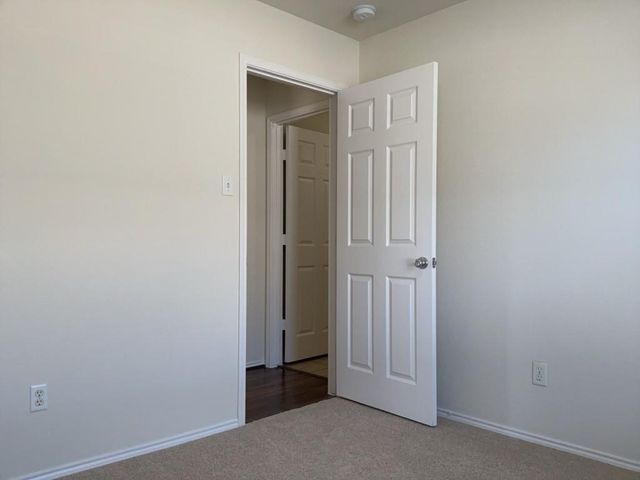 129 Luna Vista DR, Hutto, TX 78634