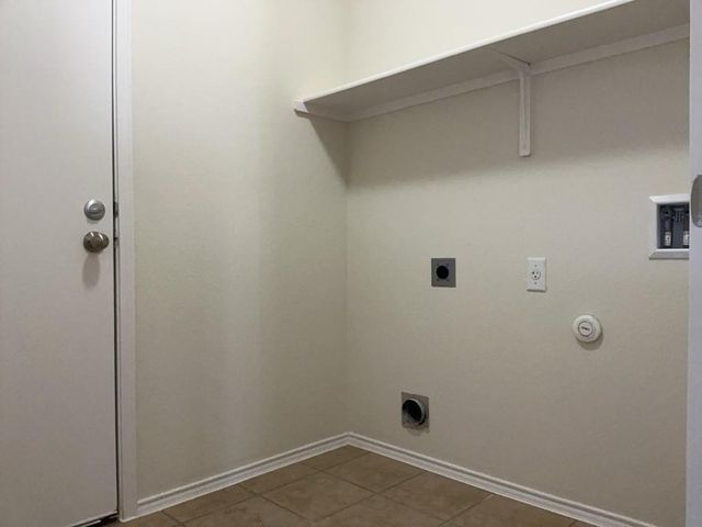 129 Luna Vista DR, Hutto, TX 78634