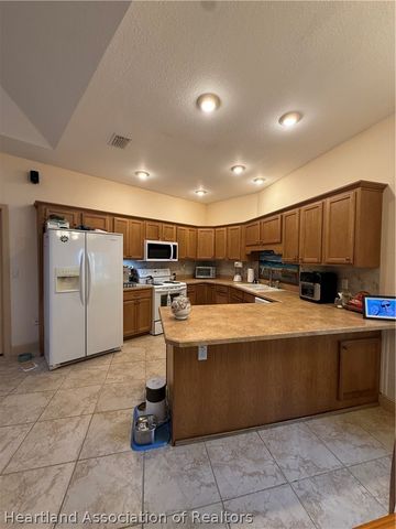 1637 Cedarbrook Street, Lake Placid, FL 33852