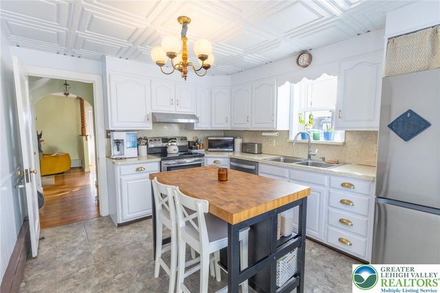 652 5th Street, Whitehall Twp, PA 18052