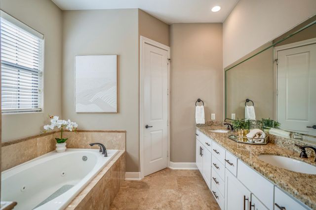 5540 Nolda Street, Houston, TX 77007