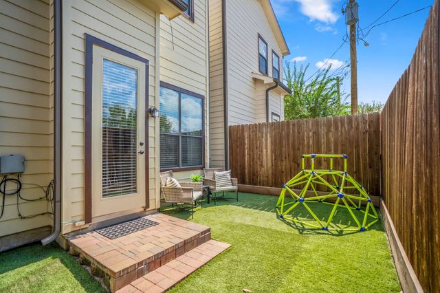 5540 Nolda Street, Houston, TX 77007