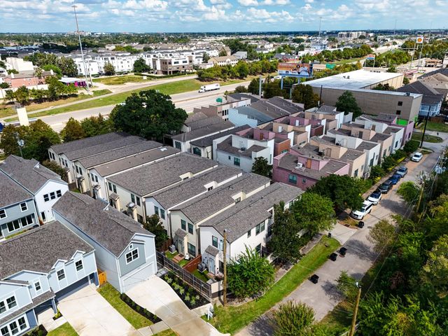 5540 Nolda Street, Houston, TX 77007