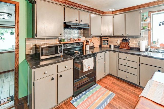 742 Hubbell Street, Marshall, WI 53559