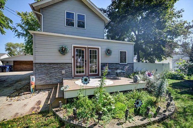 742 Hubbell Street, Marshall, WI 53559