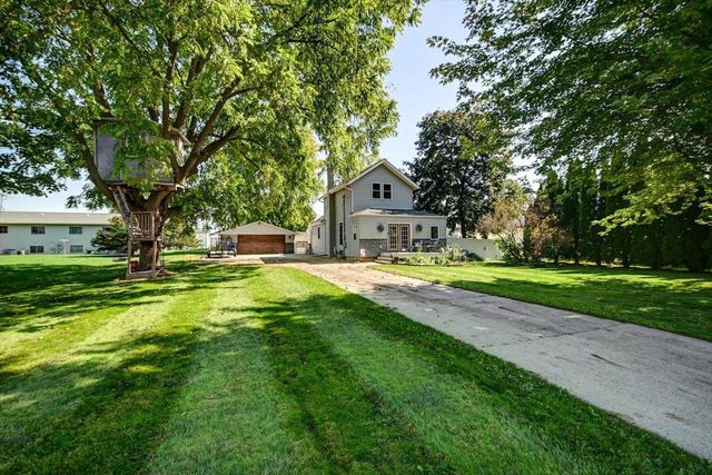 742 Hubbell Street, Marshall, WI 53559