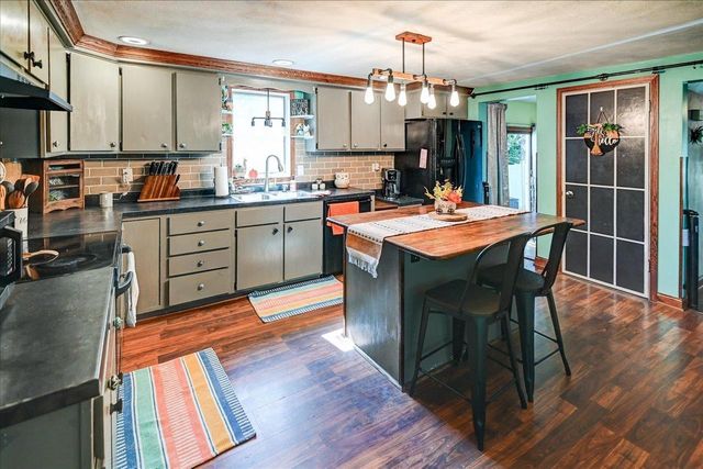 742 Hubbell Street, Marshall, WI 53559