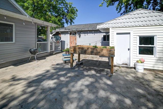 742 Hubbell Street, Marshall, WI 53559