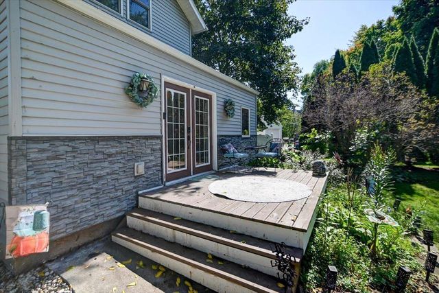 742 Hubbell Street, Marshall, WI 53559