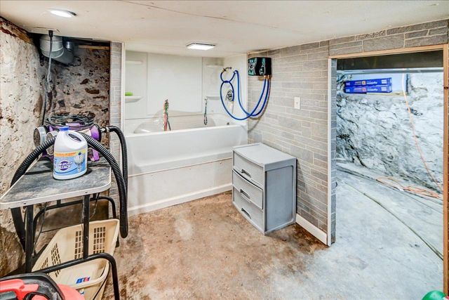 742 Hubbell Street, Marshall, WI 53559