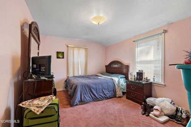 2360 Cheltenham Road, Toledo, OH 43606