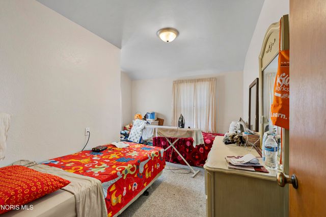 2360 Cheltenham Road, Toledo, OH 43606