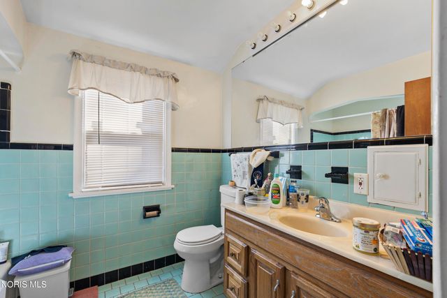 2360 Cheltenham Road, Toledo, OH 43606