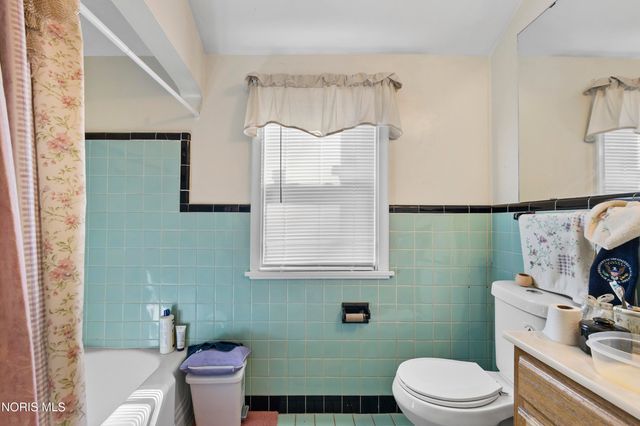 2360 Cheltenham Road, Toledo, OH 43606