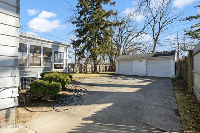 2360 Cheltenham Road, Toledo, OH 43606