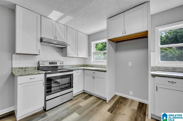 260 SUN VALLEY CIRCLE, Sterrett, AL 35147