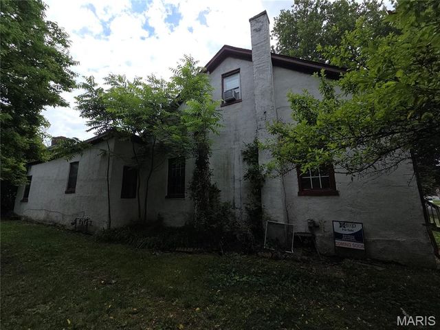134 N Douglas Avenue, Belleville, IL 62220