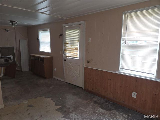 134 N Douglas Avenue, Belleville, IL 62220