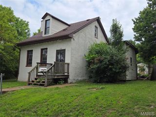 134 N Douglas Avenue, Belleville, IL 62220