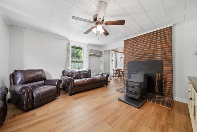 842 Portland Street, Rochester, NH 03868