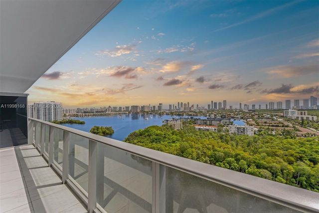 16385 Biscayne Boulevard 1819, North Miami Beach, FL 33160