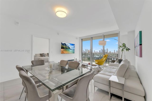 16385 Biscayne Boulevard 1819, North Miami Beach, FL 33160