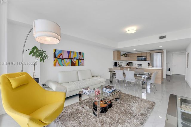 16385 Biscayne Boulevard 1819, North Miami Beach, FL 33160