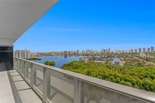 16385 Biscayne Boulevard 1819, North Miami Beach, FL 33160
