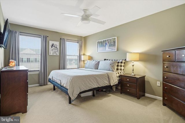 235 CEDAR RUN DR, York, PA 17404