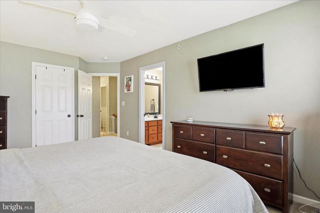 235 CEDAR RUN DR, York, PA 17404