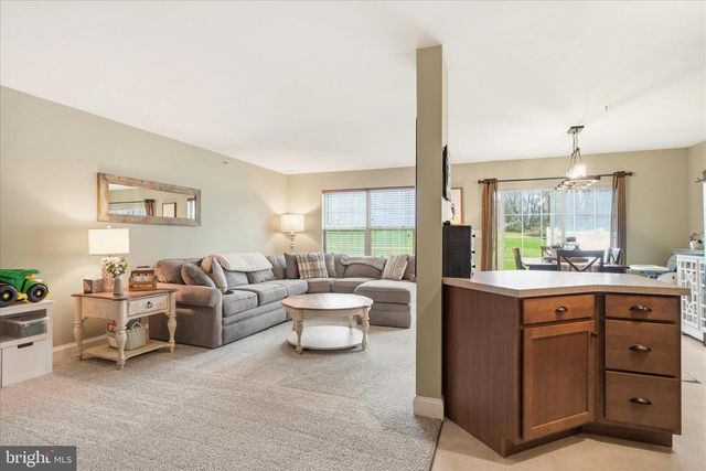 235 CEDAR RUN DR, York, PA 17404