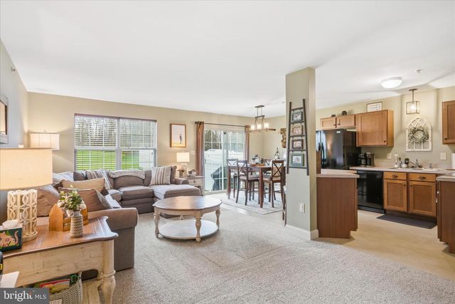 235 CEDAR RUN DR, York, PA 17404