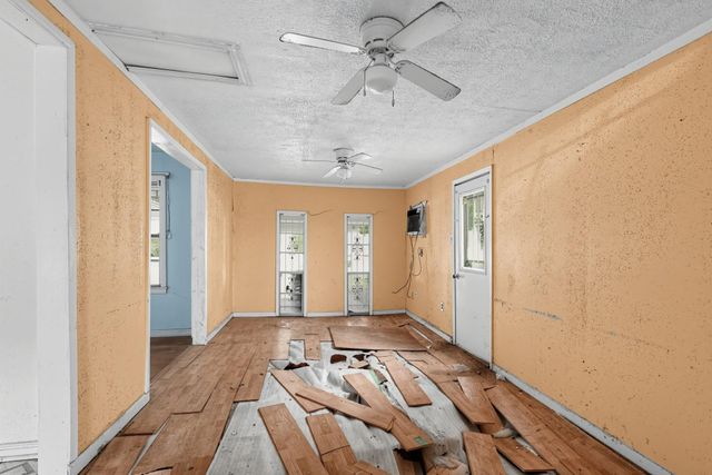 3815 Zephyr Street, Houston, TX 77021